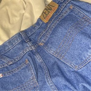 Vintage 90’s mom jeans